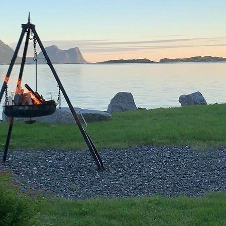 بيت شباب Tinebua Basecamp Senja Berg  المظهر الخارجي الصورة